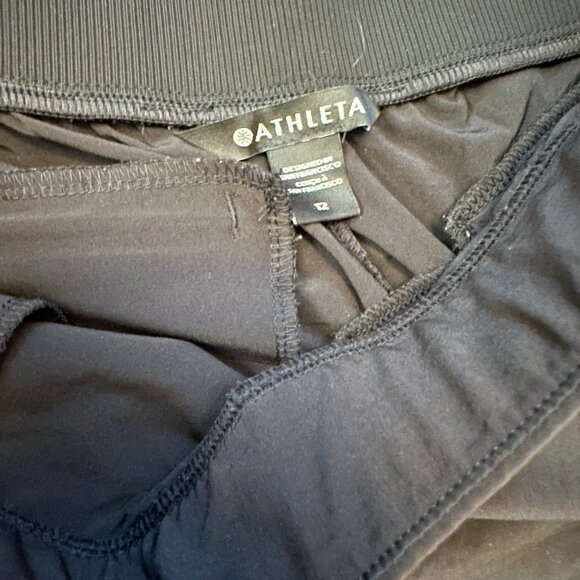 Athleta Black Shorts size 12 - Picture 2 of 3